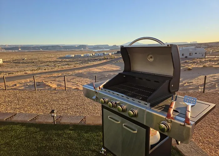 Powell Views, Hot Tub, Game Room, Kayaks Holiday home