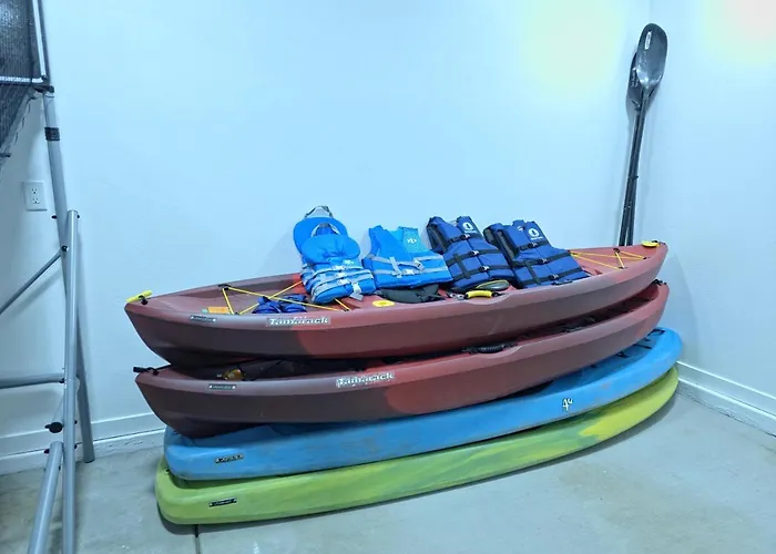 Powell Views, Hot Tub, Game Room, Kayaks