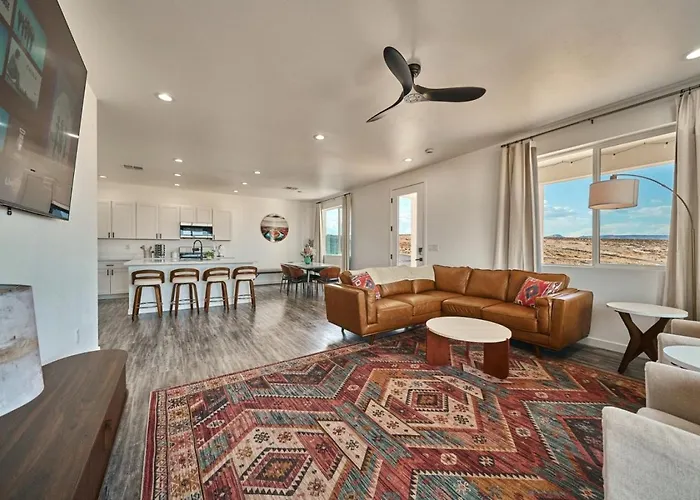 Powell Views, Hot Tub, Game Room, Kayaks Holiday home Page