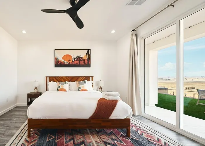 Powell Views, Hot Tub, Game Room, Kayaks * Page