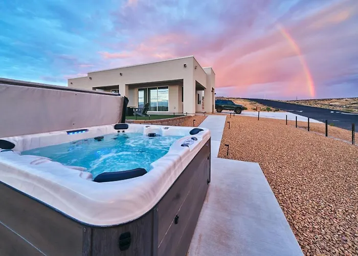 Holiday home Powell Views, Hot Tub, Game Room, Kayaks *