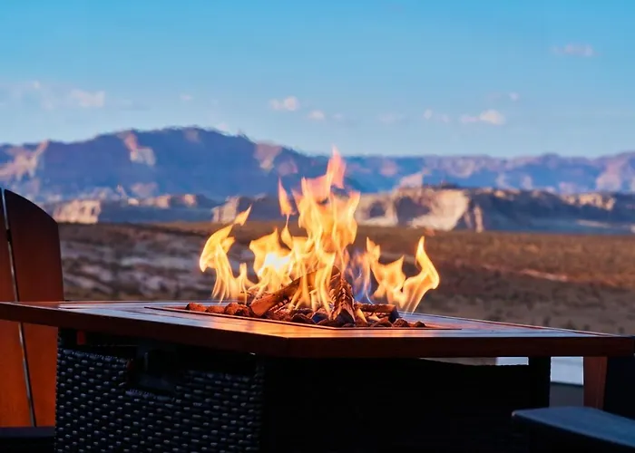 Powell Views, Hot Tub, Game Room, Kayaks Holiday home Page